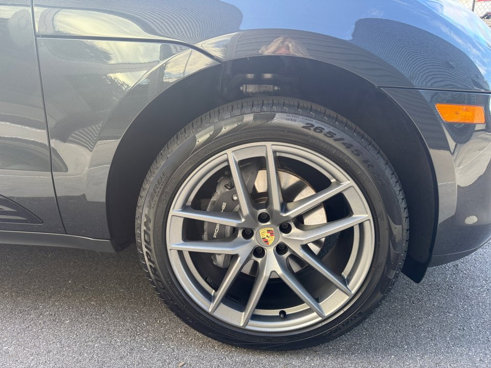 Certified 2026 Porsche Macan Turbo AWD/4WD image 11