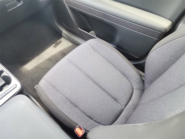New 2025 Hyundai Ioniq 5 SE image 13