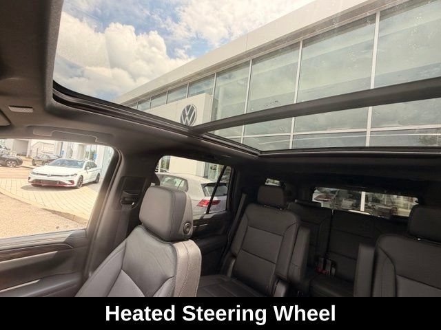 Used 2022 Chevrolet Tahoe Z71 w/ Luxury Package AWD/4WD image 28