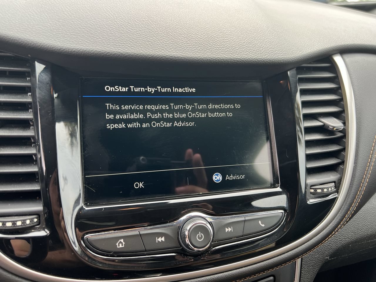 Used 2019 Chevrolet Trax LT w/ LT Convenience Package FWD image 24