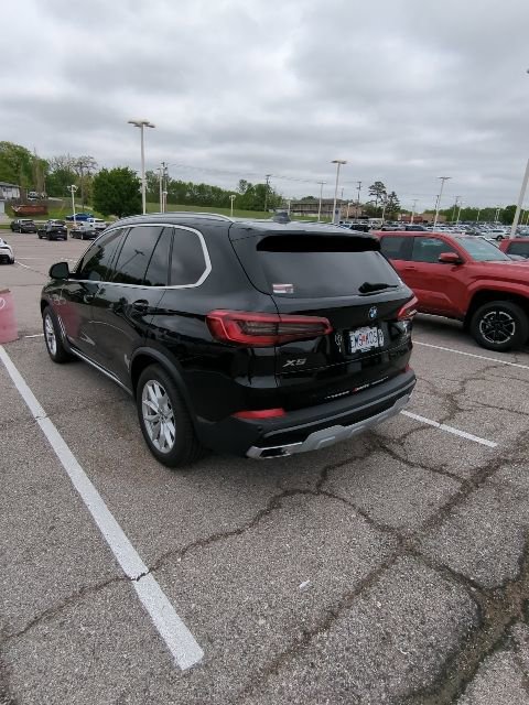 Used 2020 BMW X5 xDrive40i w/ Convenience Package AWD/4WD image 2