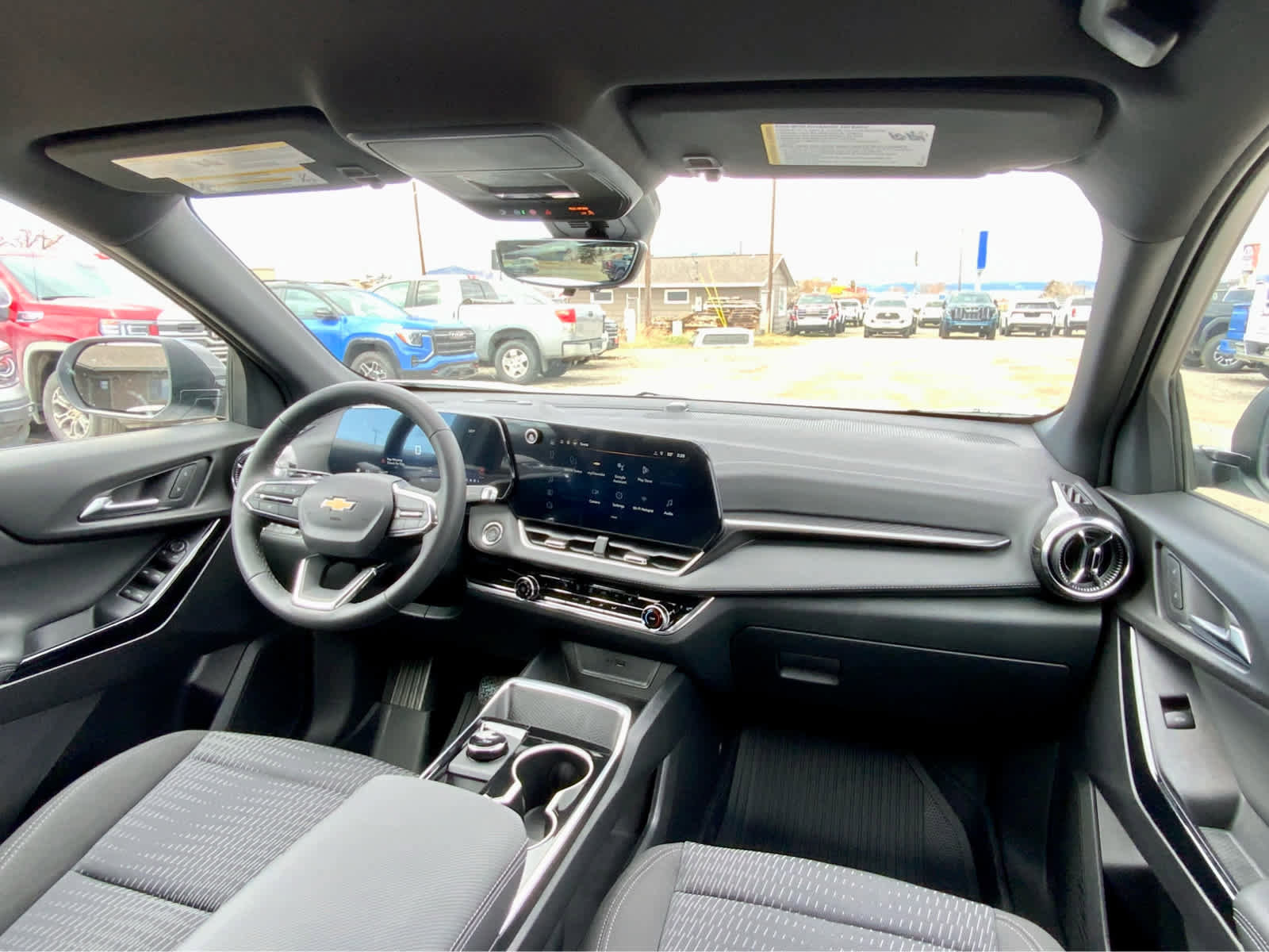 New 2026 Chevrolet Equinox LT w/ Safety and Technology Package AWD/4WD image 33
