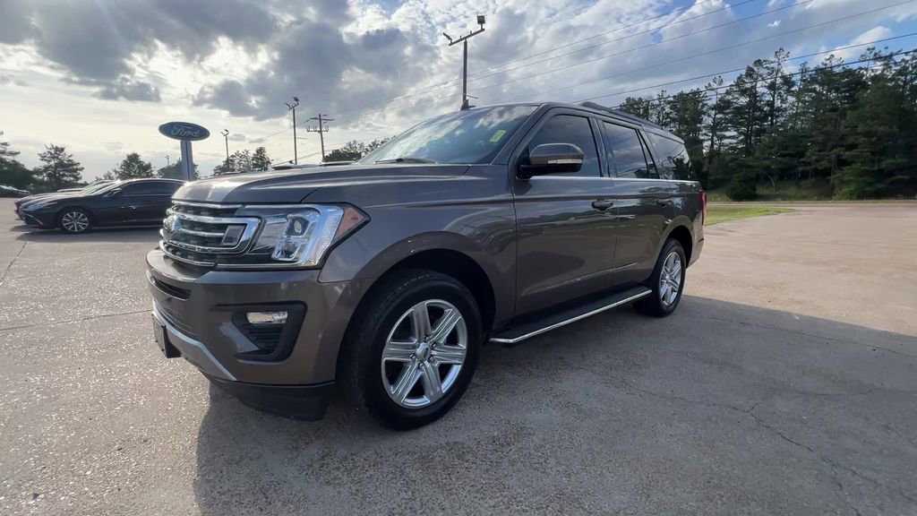 Used 2019 Ford Expedition XLT w/ Equipment Group 202A RWD image 2