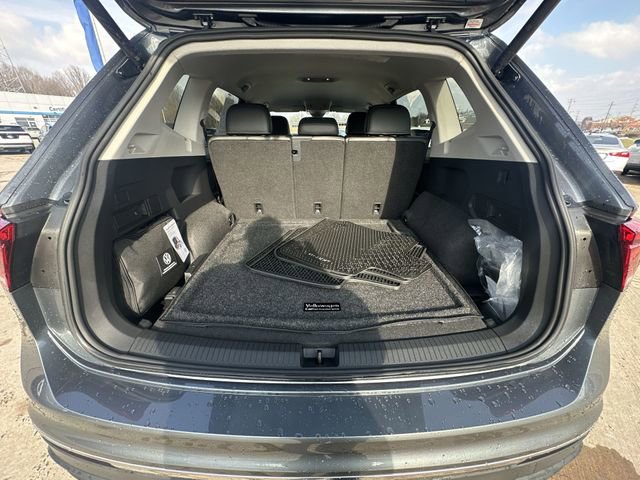 Used 2024 Volkswagen Tiguan SE image 27