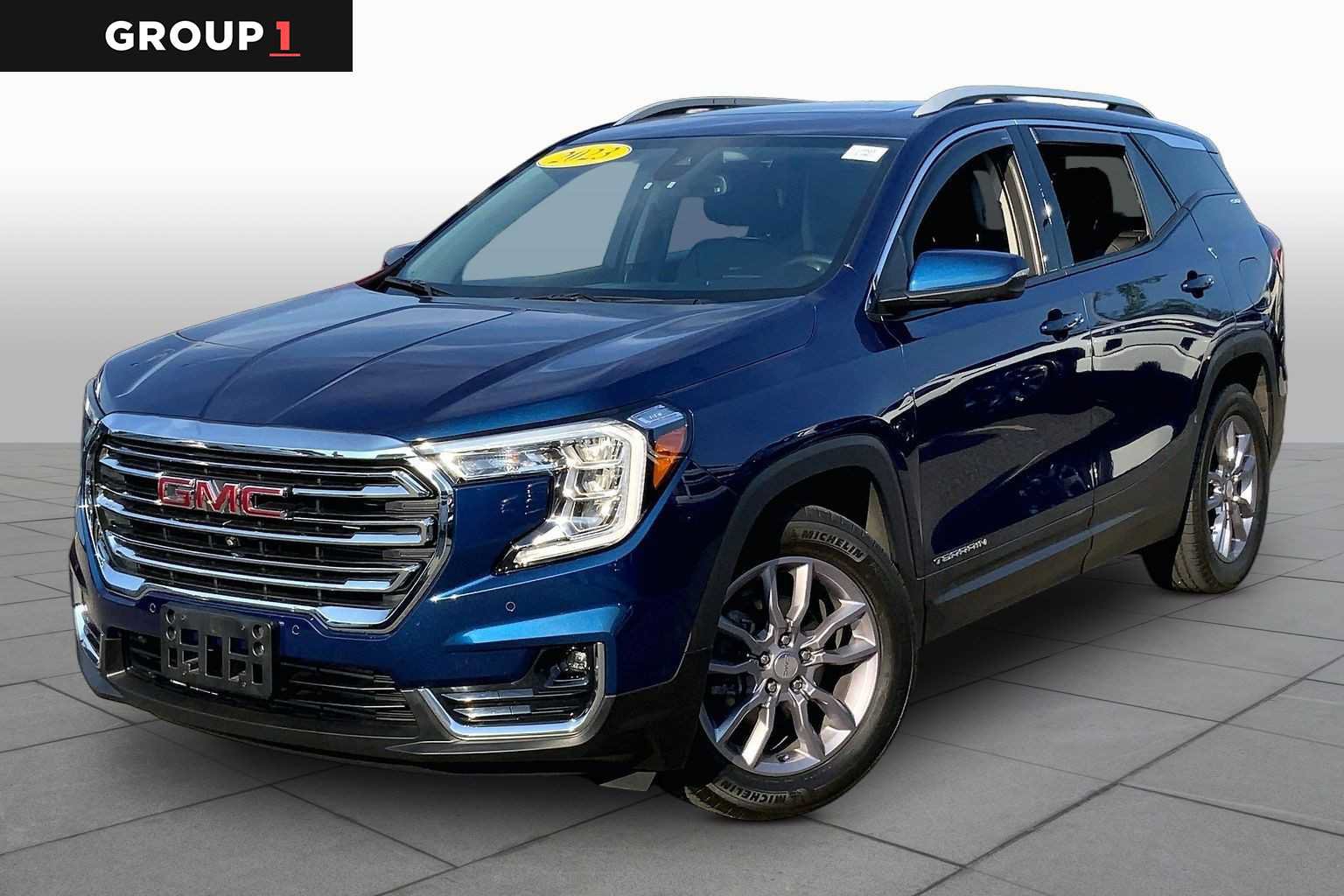Used 2023 GMC Terrain SLT w/ Tech Package AWD/4WD image 1