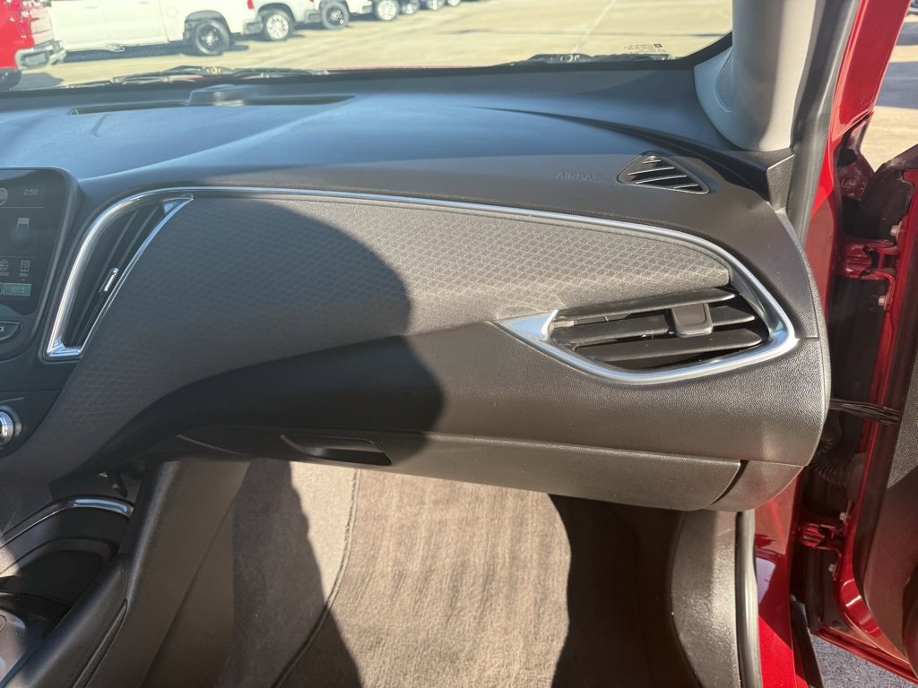 Used 2016 Chevrolet Malibu LT image 44