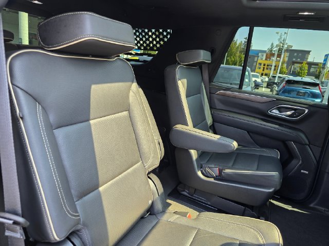 Used 2023 Chevrolet Tahoe Premier AWD/4WD image 18