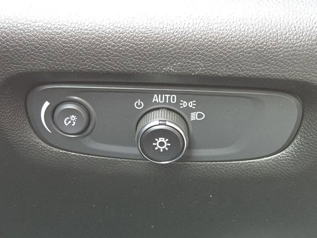 Used 2023 Chevrolet Traverse LS w/ Midnight/Sport Edition image 10