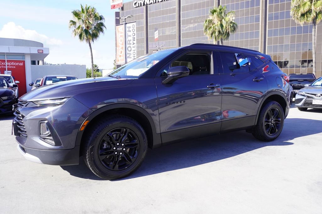 Used 2022 Chevrolet Blazer LT w/ Midnight/Sport Edition FWD image 3