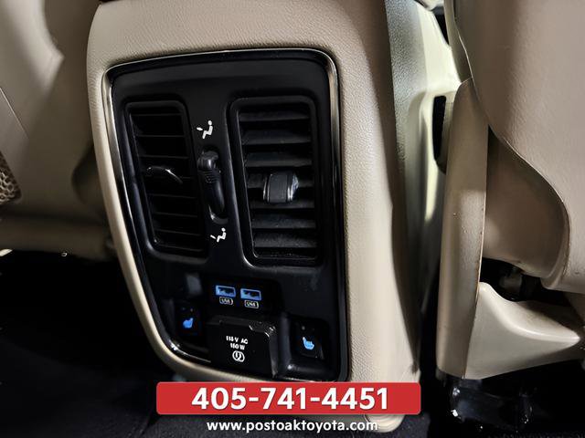 Used 2020 Jeep Grand Cherokee Limited w/ Luxury Group II RWD image 16