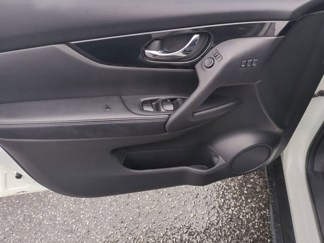 Used 2017 Nissan Rogue SL w/ SL Premium Package image 12