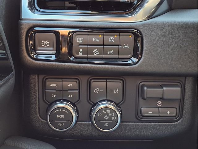 New 2026 GMC Yukon Denali w/ Denali Reserve Package image 10