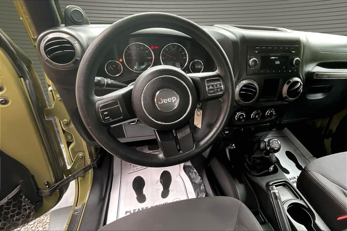 Used 2013 Jeep Wrangler Sport AWD/4WD image 8