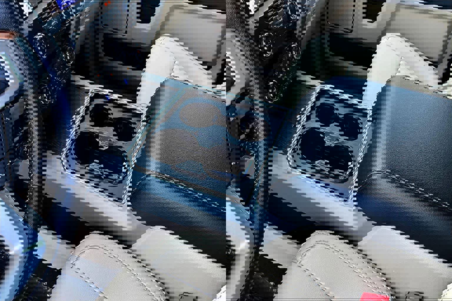 Used 2021 Ford F250 Lariat w/ Lariat Ultimate Package image 16