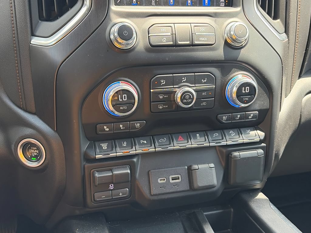 Used 2023 GMC Sierra 2500 AT4 w/ AT4 Premium Plus Package AWD/4WD image 24
