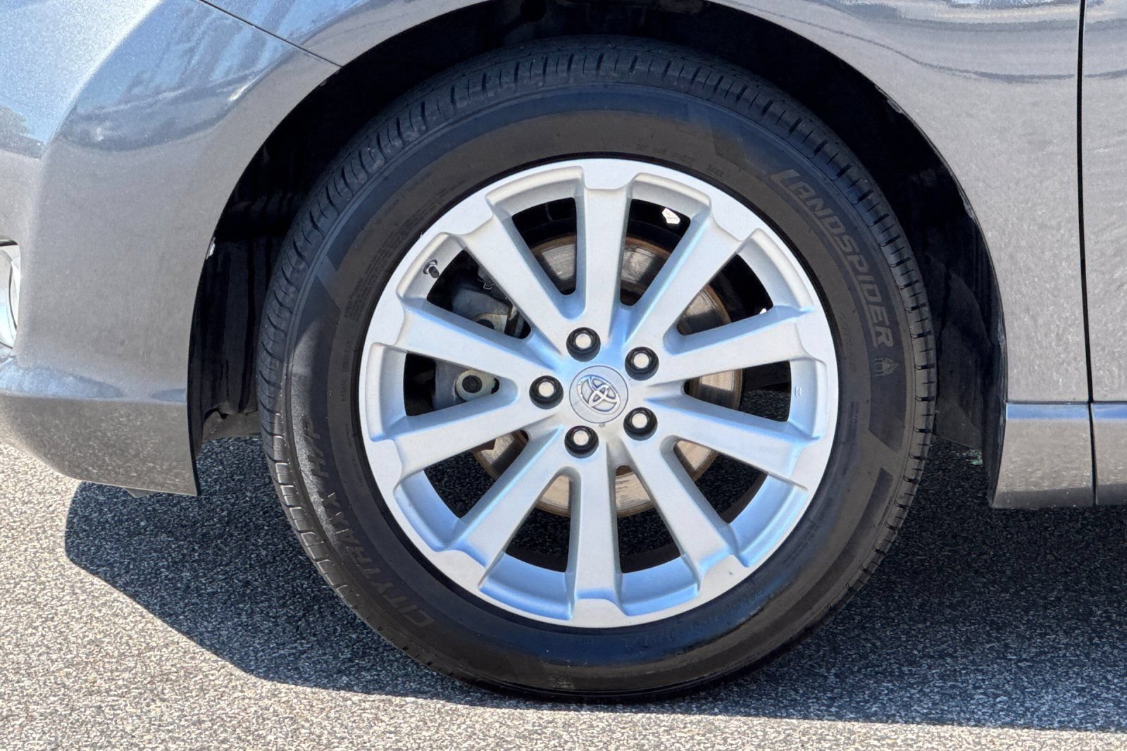 Used 2011 Toyota Venza FWD image 24