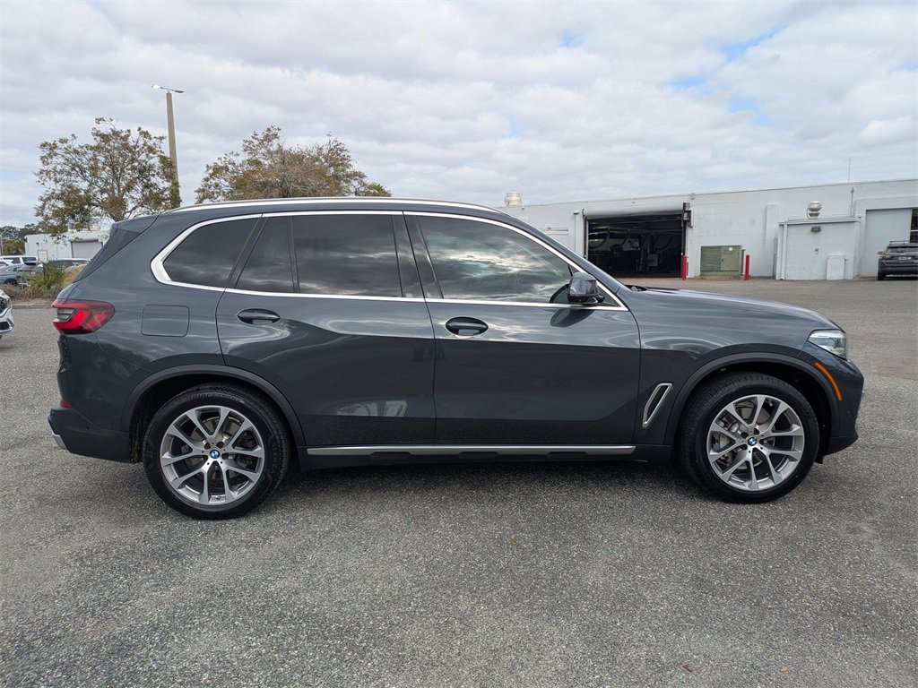 Used 2021 BMW X5 sDrive40i w/ Convenience Package image 3
