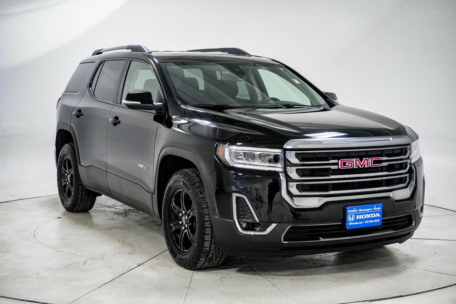 Used 2023 GMC Acadia AT4 image 14