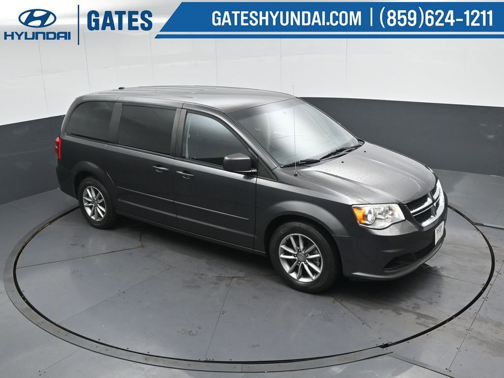 Used 2016 Dodge Grand Caravan SE image 45