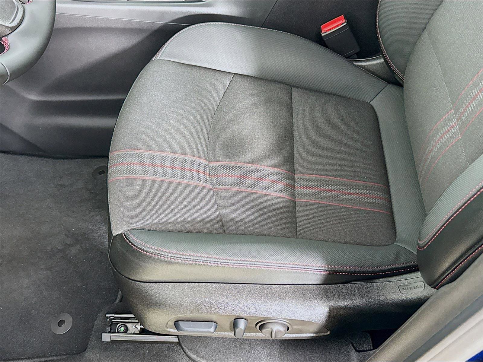 Used 2023 Chevrolet Equinox RS image 18