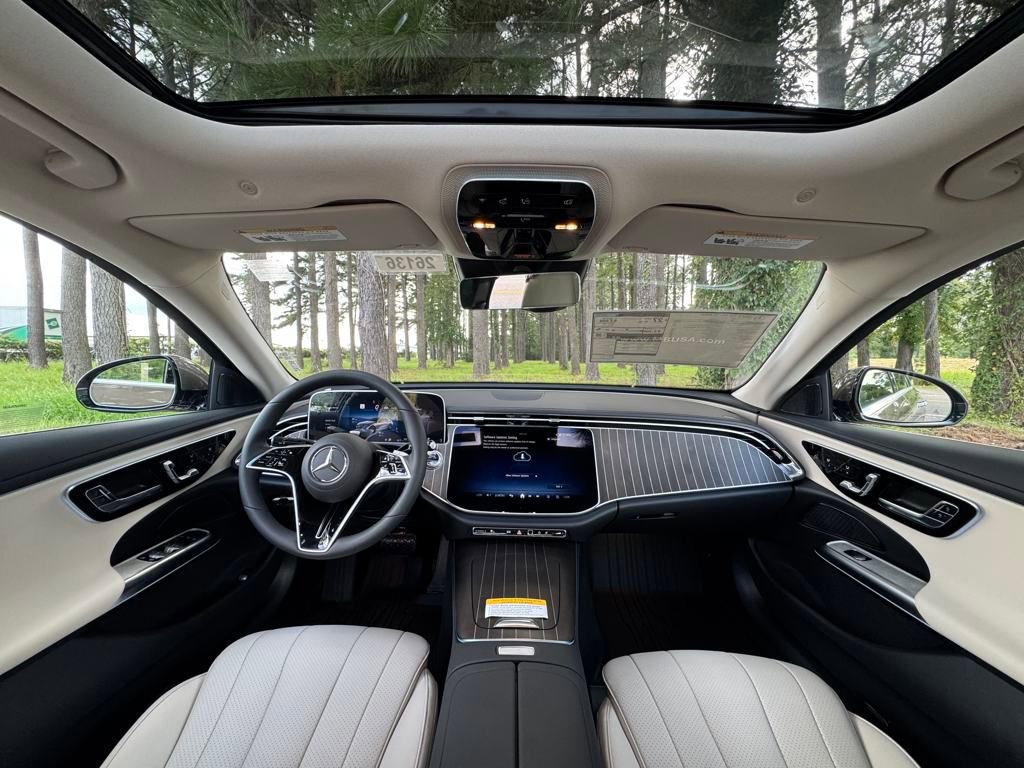 New 2026 Mercedes-Benz E 350 4MATIC Sedan image 2