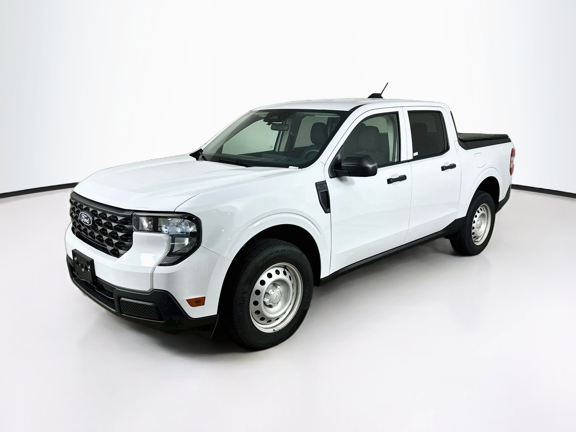 Used 2025 Ford Maverick XL w/ Equipment Group 102A AWD/4WD image 3