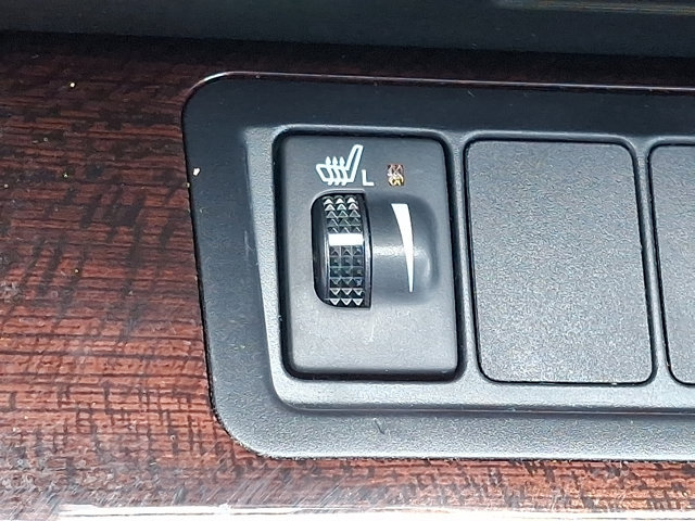 Used 2013 Toyota Camry XLE w/ Leather Pkg FWD image 24
