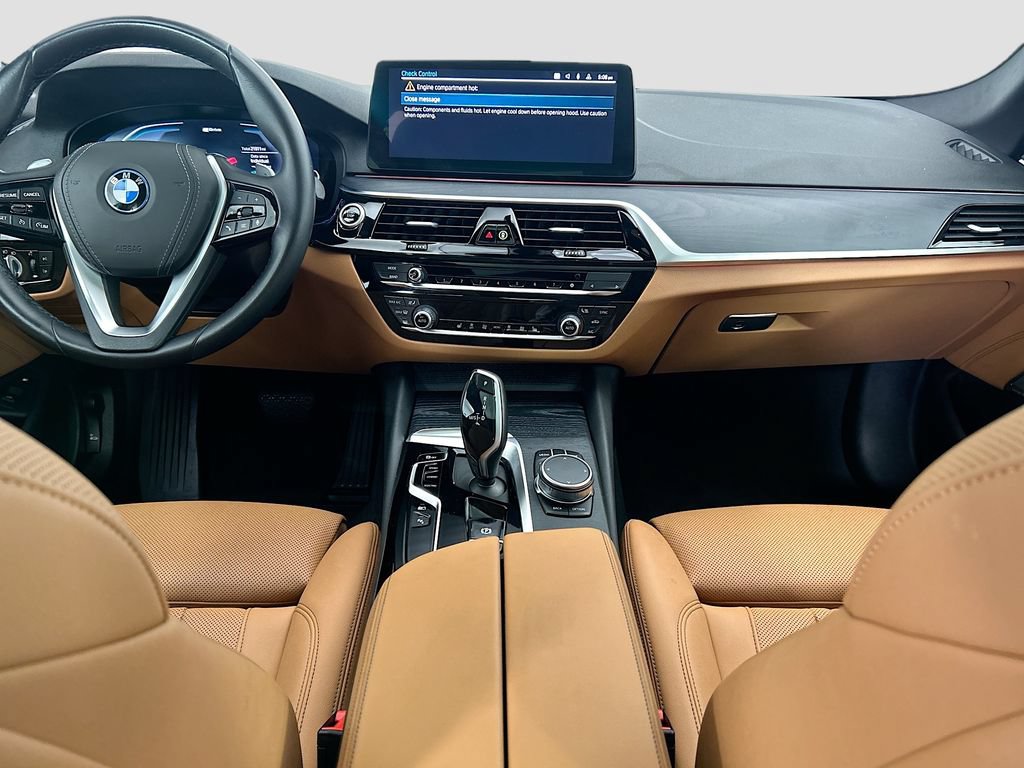 Certified 2023 BMW 530e w/ Premium Package RWD image 13