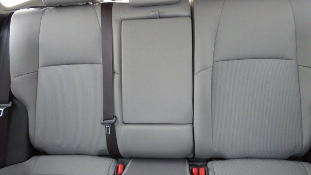 Used 2022 Toyota Venza LE image 8