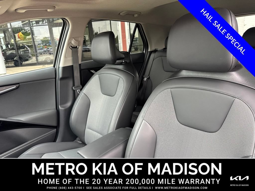Used 2025 Kia Niro EX Touring FWD image 15
