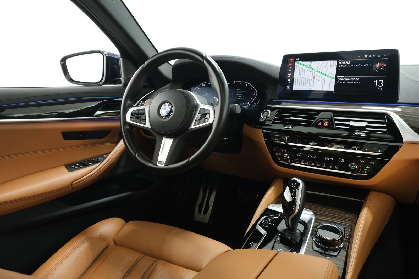 Used 2023 BMW M550i xDrive w/ Executive Package AWD/4WD image 10