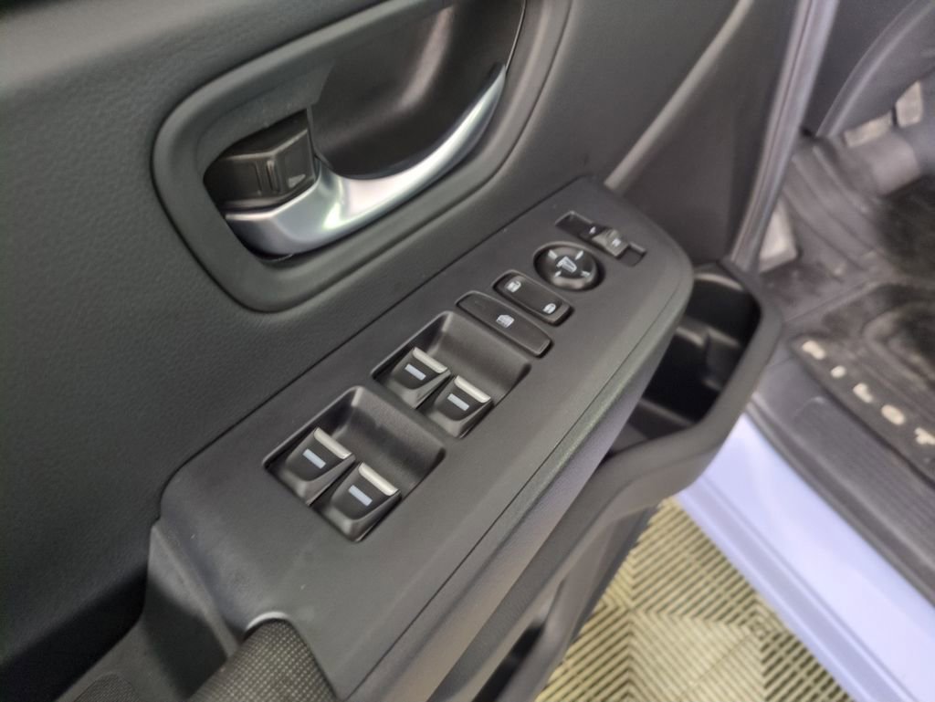 Used 2025 Honda Pilot Sport image 15