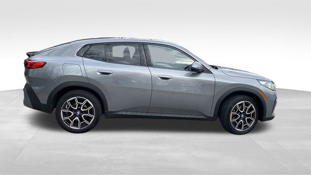 Used 2025 BMW X2 xDrive28i image 10