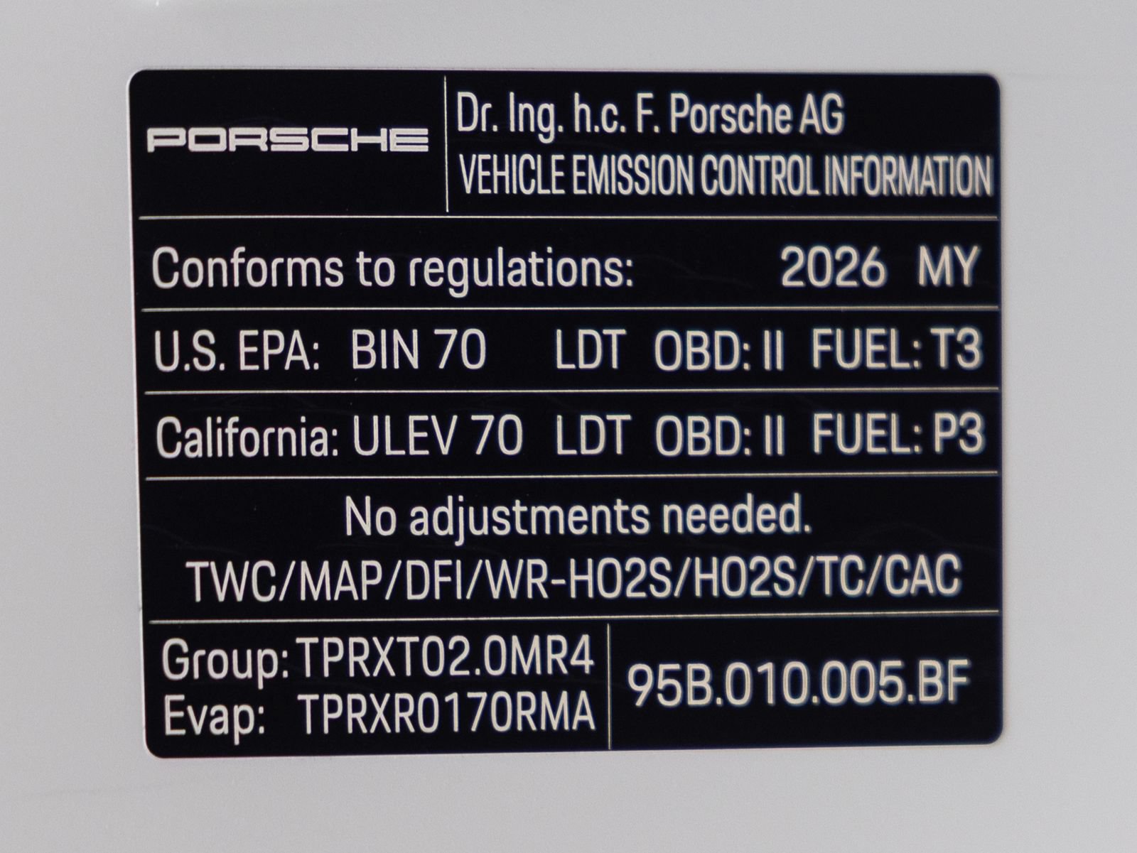 Certified 2026 Porsche Macan AWD/4WD image 38
