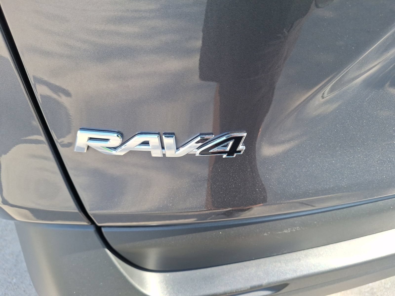 Used 2024 Toyota RAV4 XLE w/ Convenience Package AWD/4WD image 13