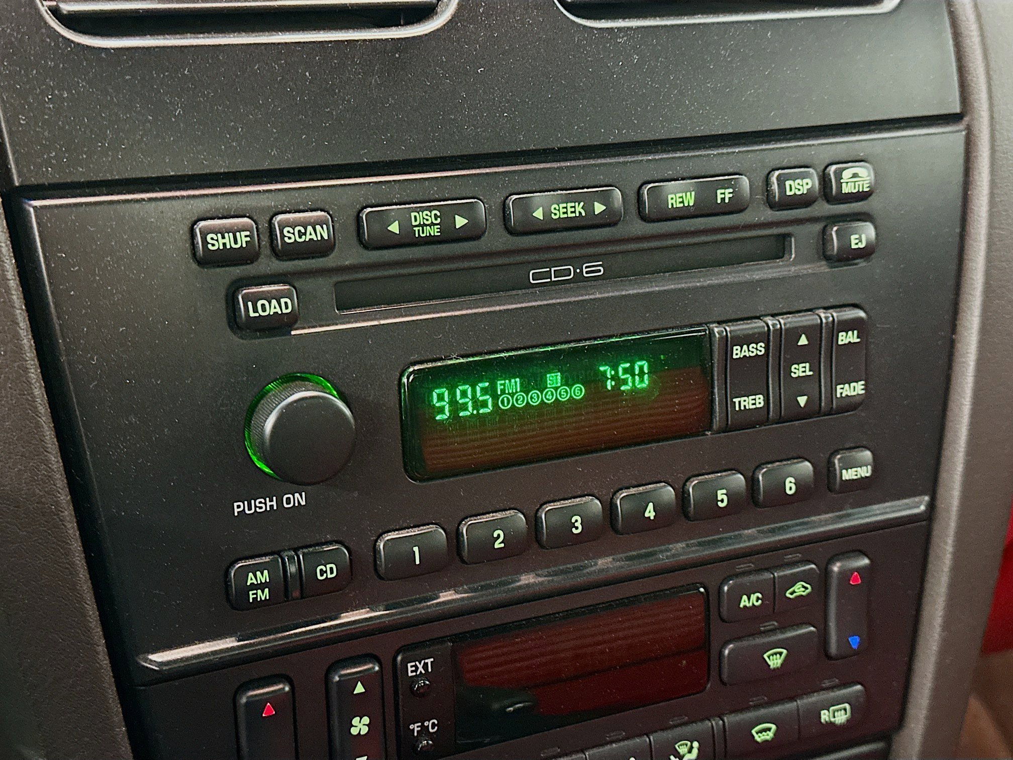 Used 2002 Ford Thunderbird image 19