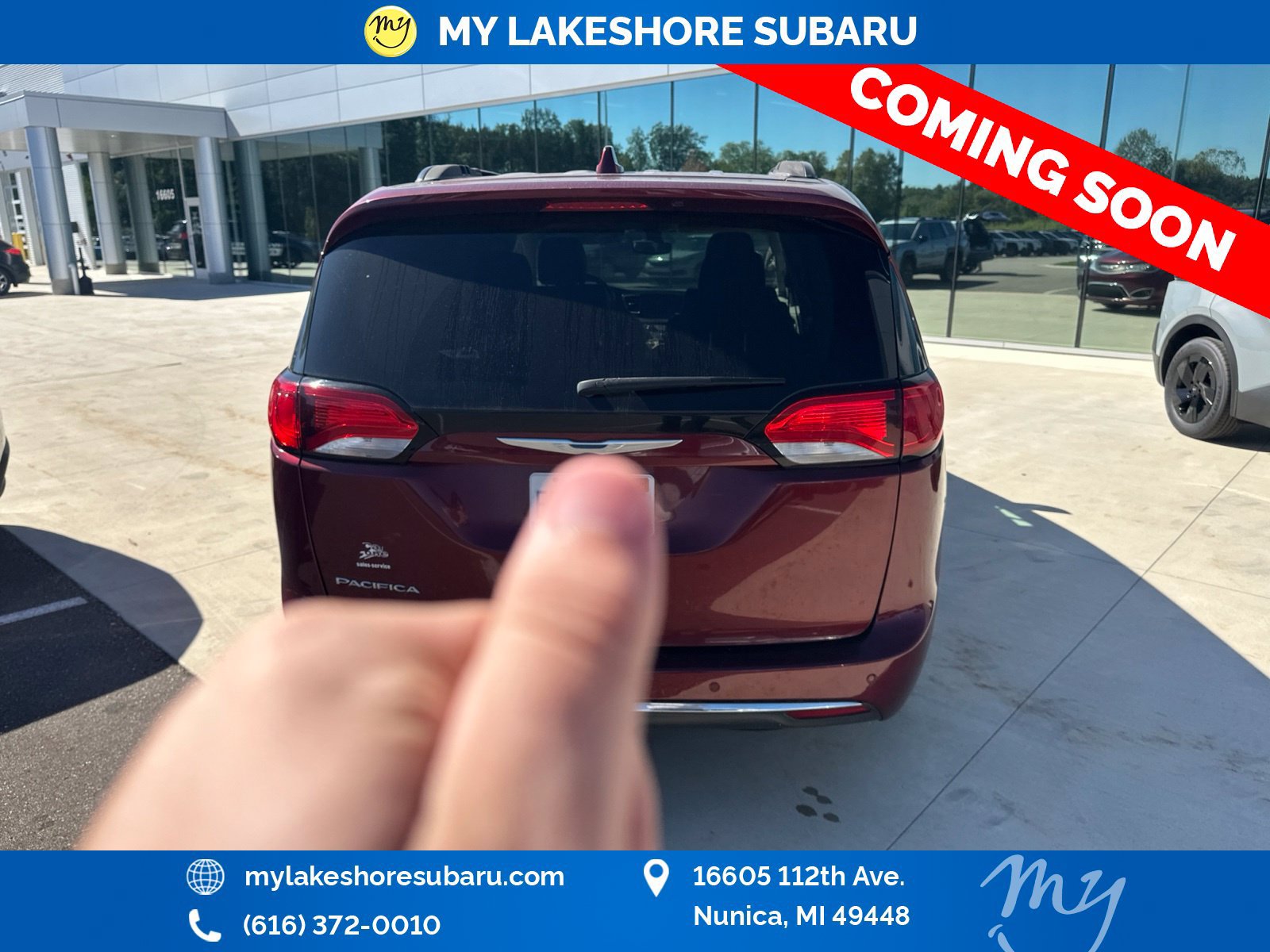 Used 2017 Chrysler Pacifica Touring-L FWD image 7