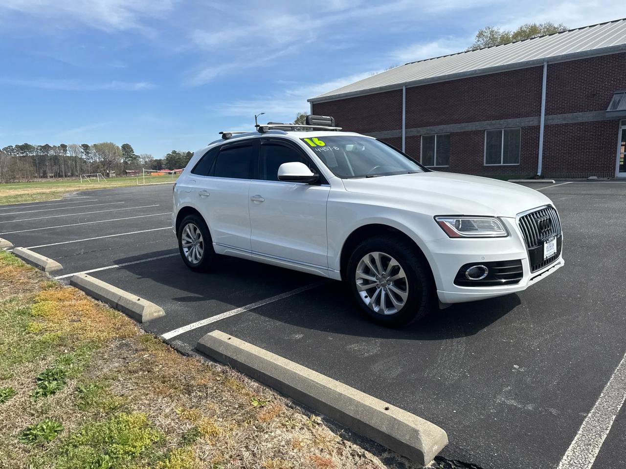 Used 2016 Audi Q5 2.0T Premium Plus w/ Technology Package image 2