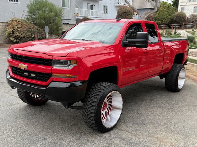 Used 2018 Chevrolet Silverado 1500 LT image 2