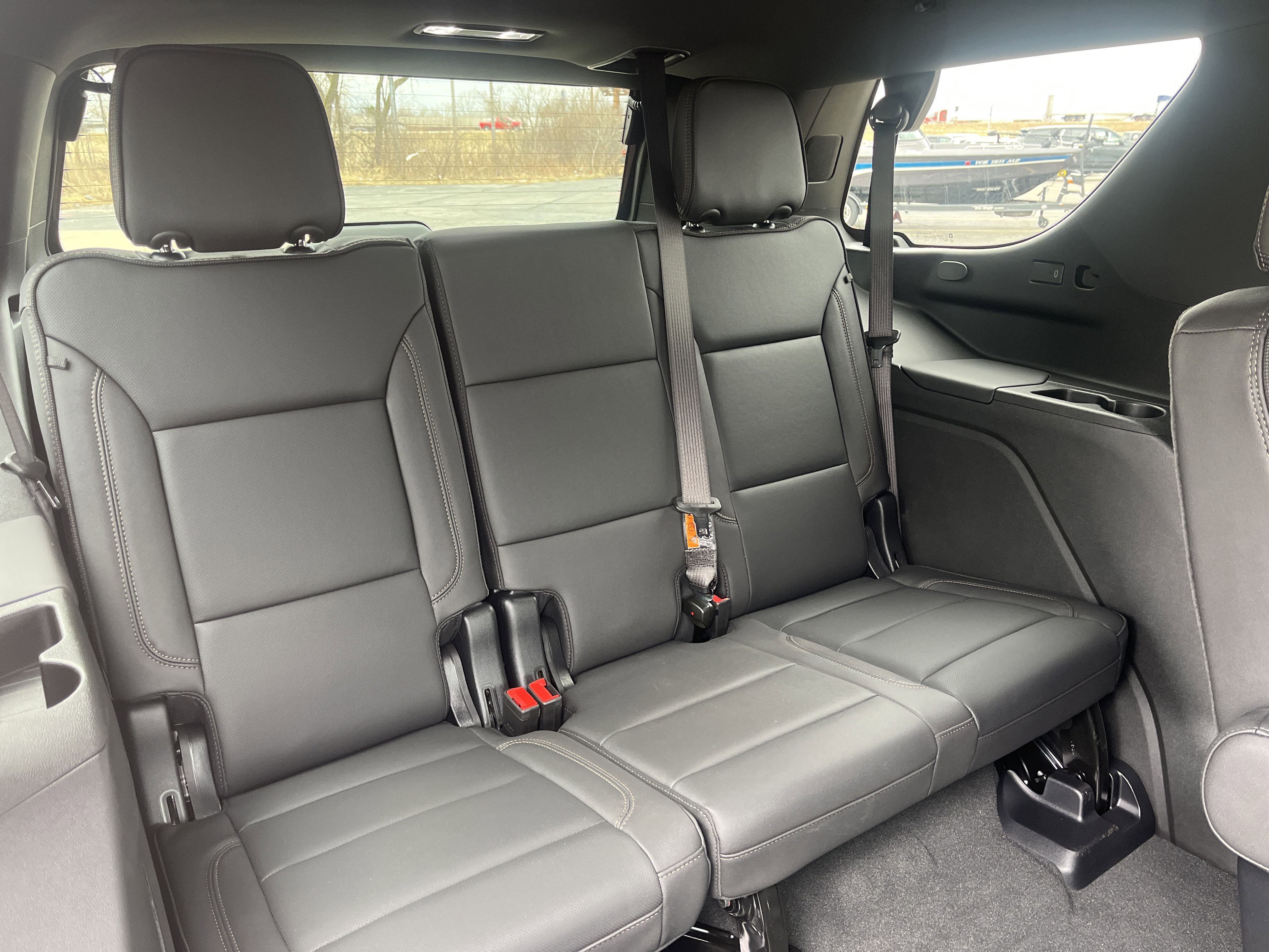 Used 2025 Chevrolet Tahoe High Country image 16