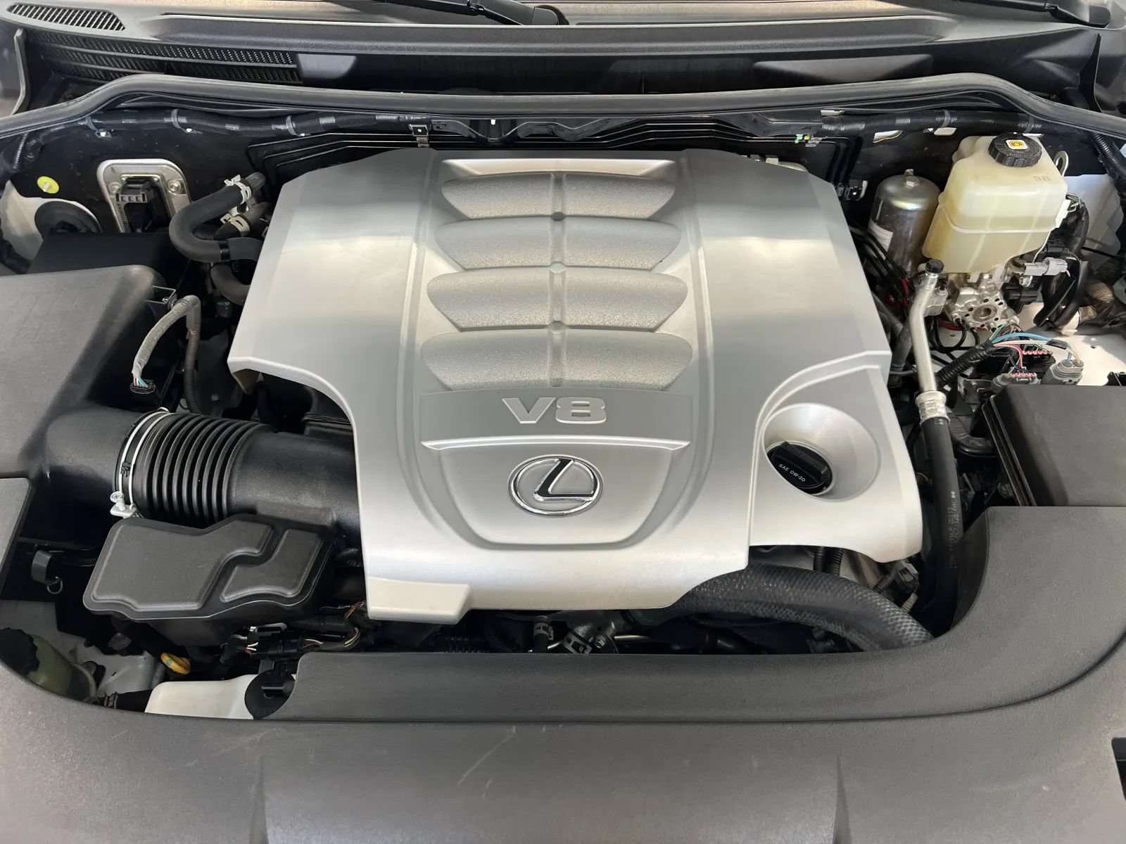 Used 2021 Lexus LX 570 4WD w/ Sport Package image 68