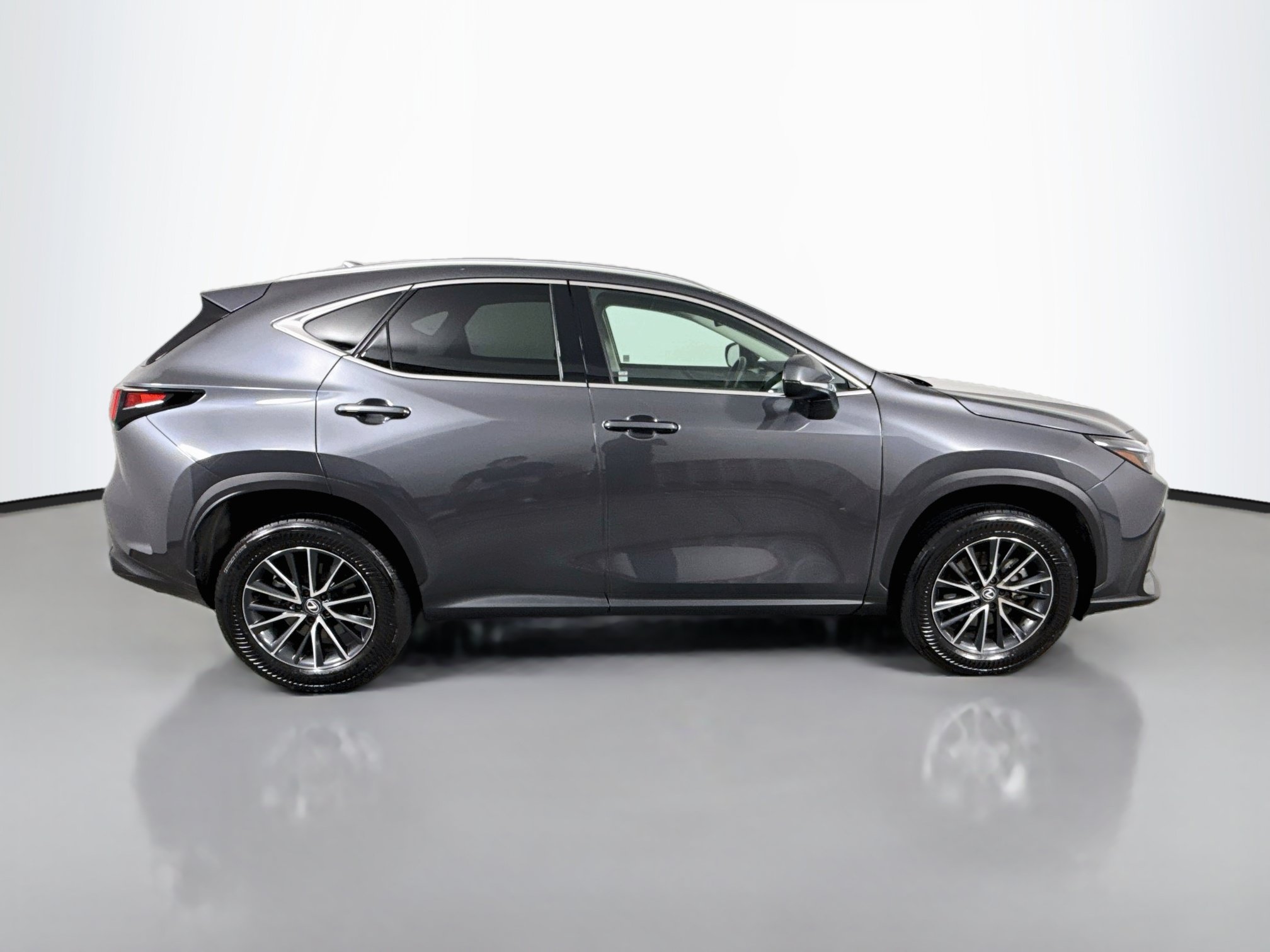 Used 2024 Lexus NX 250 FWD image 8