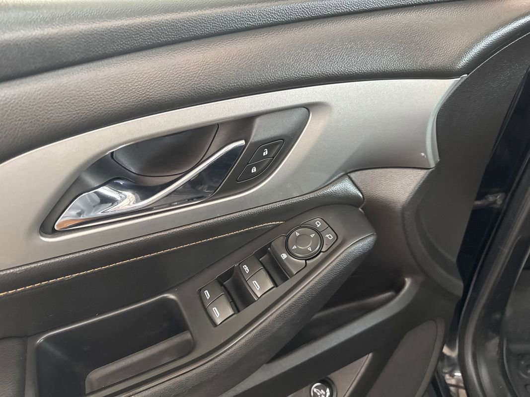 Used 2018 Chevrolet Traverse LT AWD/4WD image 10