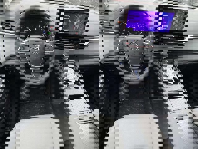 New 2026 Toyota Sienna XLE image 8