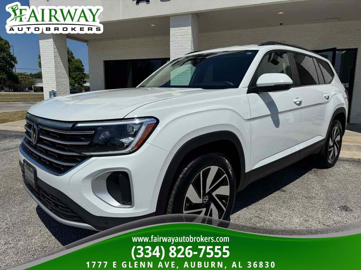 Used 2025 Volkswagen Atlas SE AWD/4WD image 2