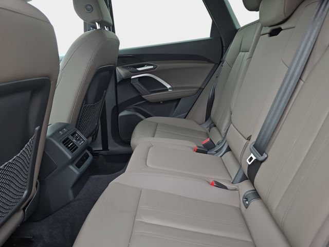 Used 2025 Audi Q5 Premium w/ Convenience Package AWD/4WD image 17