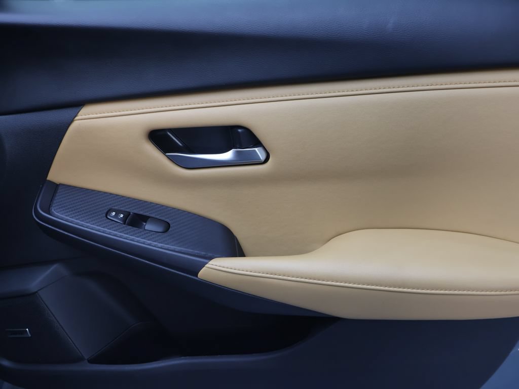Used 2024 Nissan Sentra SV w/ SV Premium Package FWD image 11