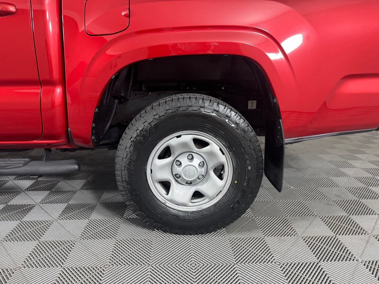 Used 2020 Toyota Tacoma SR w/ SR Convenience Package RWD image 37
