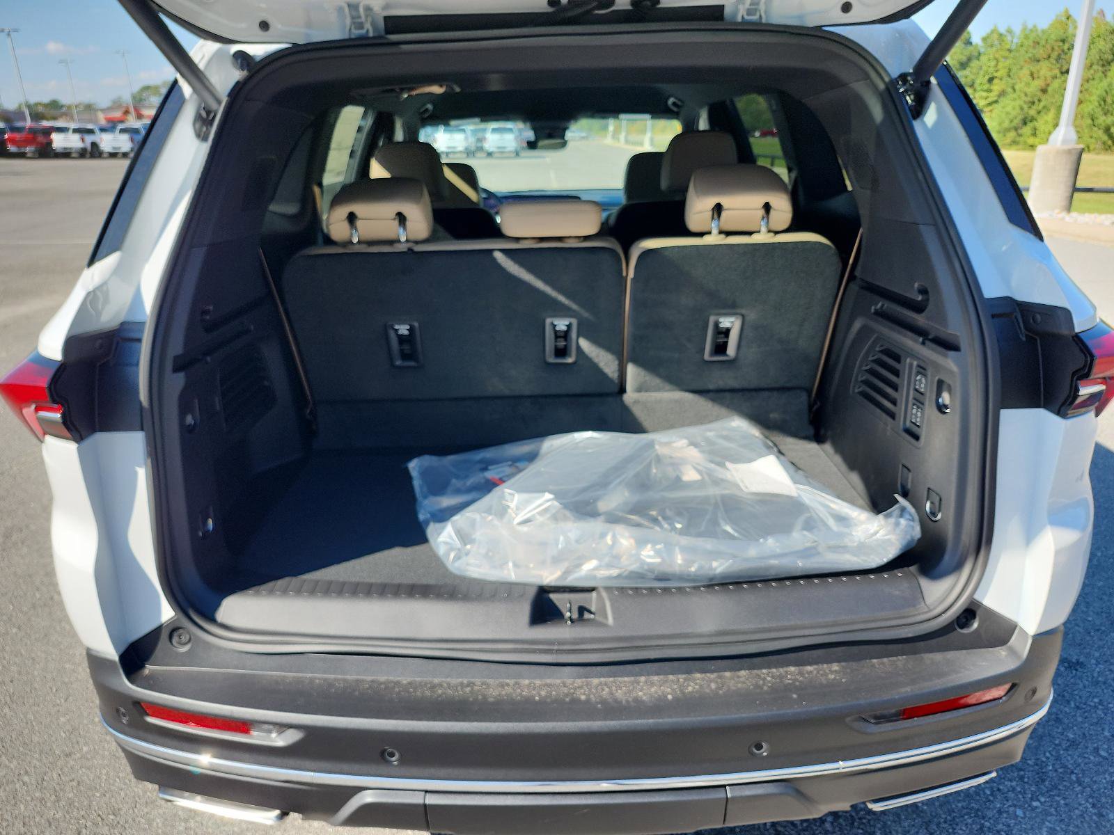 New 2026 Buick Enclave Preferred w/ Power Package image 7