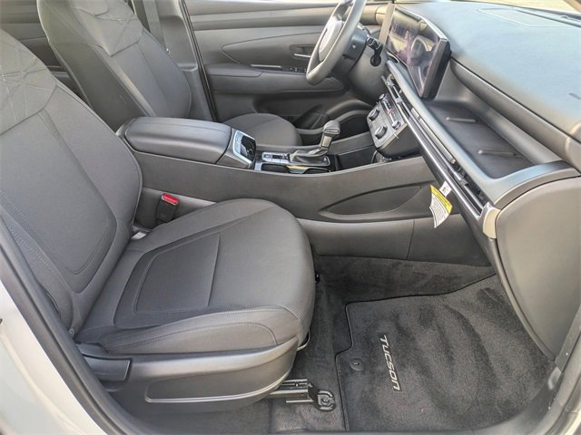 Certified 2025 Hyundai Tucson SE image 38